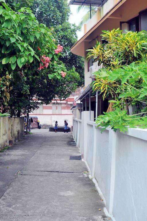 مبيت وإفطار Kochi Das Residency المظهر الخارجي الصورة